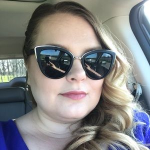 Meet your Posher, Jena